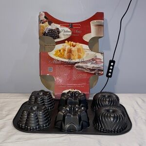 Nordic Ware Multi-Mini Bundt Cake Pan Cast Aluminum, preowned